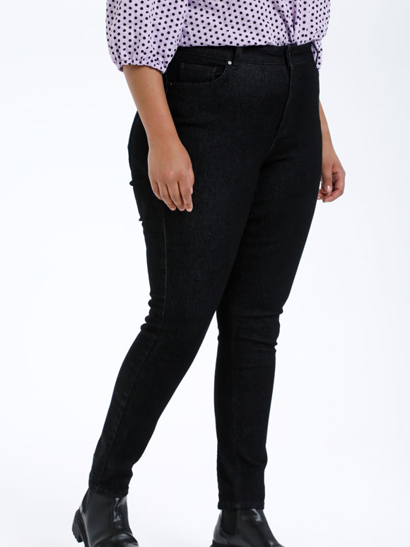 Se KCflora HW Long Jeans - PLUS SIZE hos Mary.dk