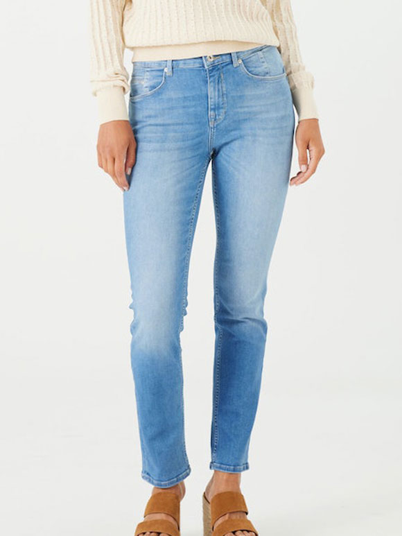 Se Caro curved jeans hos Mary.dk
